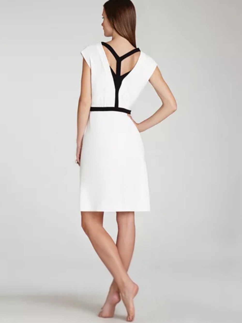 BCBGMaxAzria White Dress with Black Trim and V-Strap Detail Sz 0